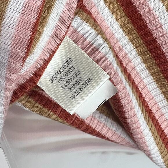 Belle Du Jour Stripe O-Ring Zipper Crop Top - Picture 7 of 8